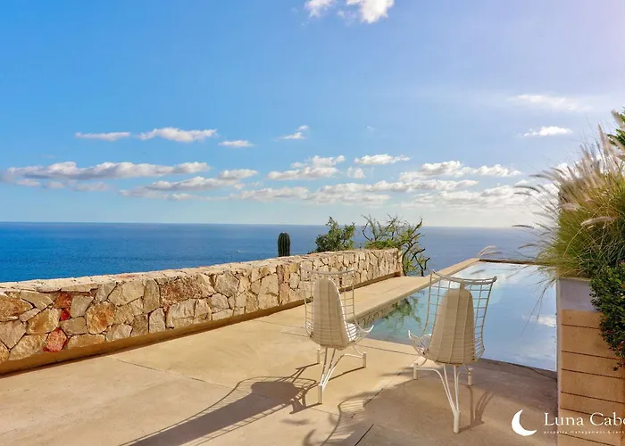 Villa Pedregal Waterfront - Heated Pool & Views *