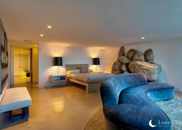 Villa Pedregal Waterfront - Heated Pool & Views *