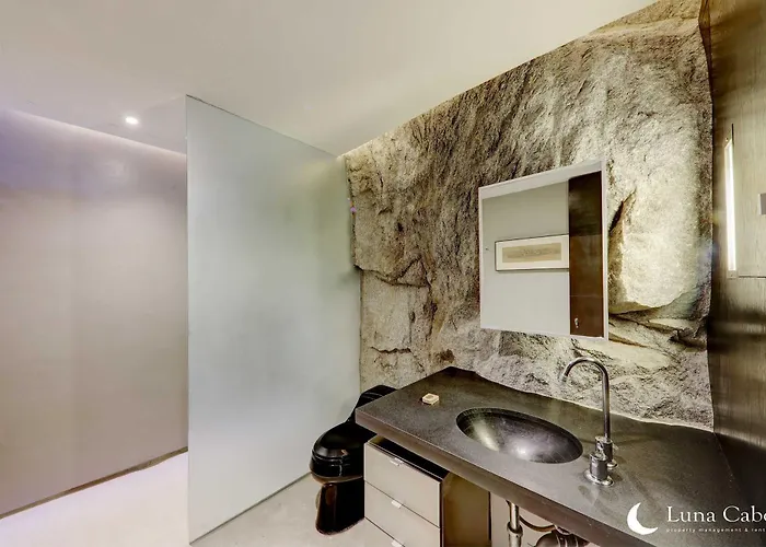 Villa Pedregal Waterfront - Heated Pool & Views *